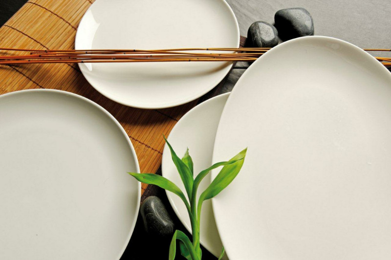 Plat ovale ivoire porcelaine vitrifiée 26x19 cm Nano Rak
