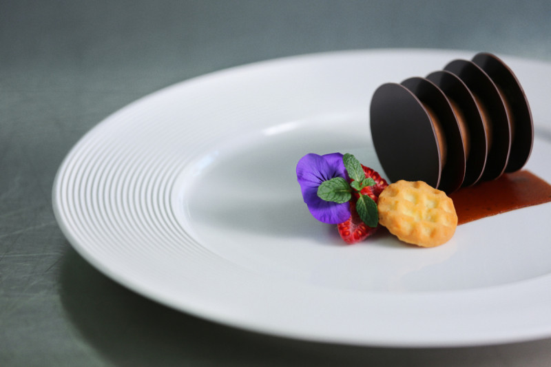 Assiette plate rond blanc porcelaine vitrifiée Ø 24,4 cm Evolution Rak
