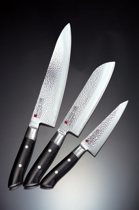 Couteau santoku 17,5 cm acier plastique unie Kasumi Hammered Kasumi