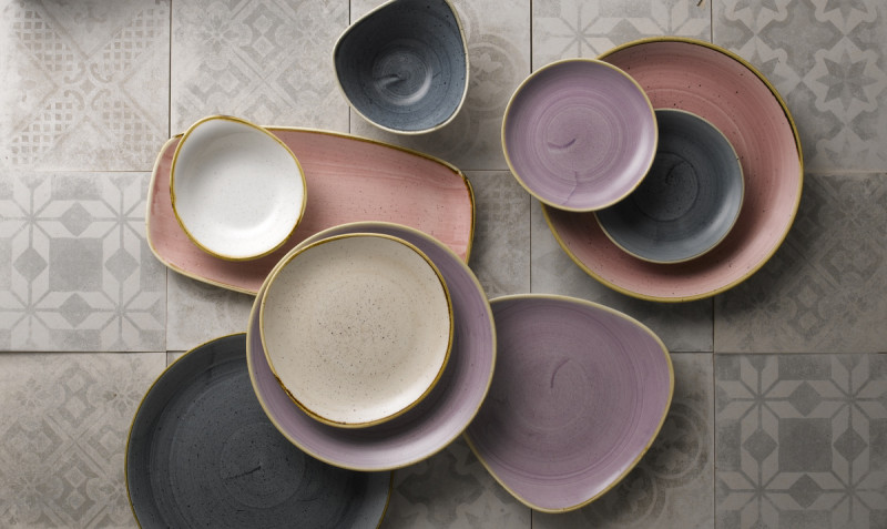 Assiette coupe rond Petal Pink porcelaine vitrifiée Ø 28,8 cm Stonecast Petal Churchill