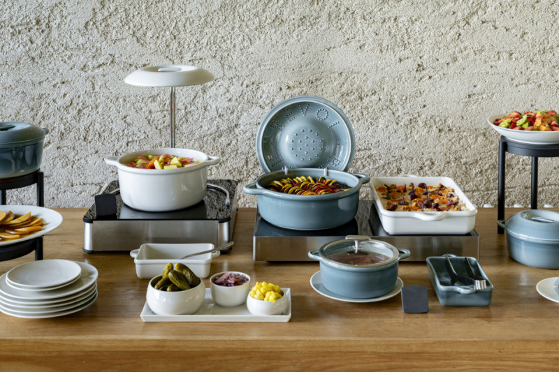 Cocotte avec couvercle rond Gris nuage porcelaine culinaire Ø 22 cm Bombance Revol