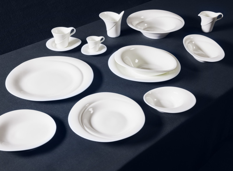 Assiette plate rond blanc porcelaine bone china 32,4x30 cm Pose Rak